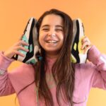 Beren Gökyıldız Instagram - Renklerine bayıldığım Air Max 90 ayakkabıların bu yıl 30. yıldönümü kutlanıyor. Linkteki (http://bit.ly/airmax90quiz) minik quiz’i ebeveyninle birlikte cevaplayarak sen de bu ayakkabılardan bir tane kazanabilirsin😍Şansını artırmak için soruları cevaplarken yaratıcılığını konuştur😉🌈🚀 #airmax #nike