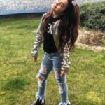 Beren Gökyıldız Instagram - Bu güzel kombin için sevgili @hilal_akinci ya çok teşekkür ederiz❤️Evet kesinlikle Beren’in tarzı...👍👊
