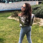 Beren Gökyıldız Instagram - Bu güzel kombin için sevgili @hilal_akinci ya çok teşekkür ederiz❤️Evet kesinlikle Beren’in tarzı...👍👊
