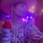 Beth Behrs Instagram - Not a @budweiser ad, but could be. Line dancin' light is 🔥