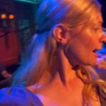 Beth Behrs Instagram - Sound check for tonight ! So who's comin this week?!? @tichinaarnold @theneighborhood @54below