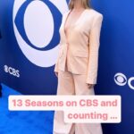 Beth Behrs Instagram – I … am… the luckiest. 13 seasons on CBS and counting. Can’t wait to bring you #Season7 of @theneighborhood this fall! @cbstvstudios @cbstv thank you thank you! 

@katdenningsss @cedtheentertainer @2brokegirls @iammaxgreenfield @tichinaarnold @sheaunmckinney @mrmarcelspears @hank_greenspan