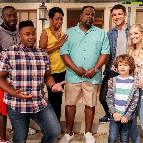 Beth Behrs Instagram - Seven seasons and counting with my best friends and tv family. @theneighborhood can't wait to bring you a new season this fall ! Also look how much @hank_greenspan has aged over these 7 years eeeesh 🤪 @cedtheentertainer @iammaxgreenfield @tichinaarnold @sheaunmckinney @mrmarcelspears