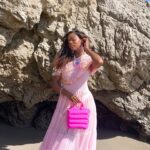 Betsey Johnson Instagram - Summer kitsch poll! Beach ball bag or pool float tote? 👇 💗🌊🧜‍♀️@chazlyn.yvonne