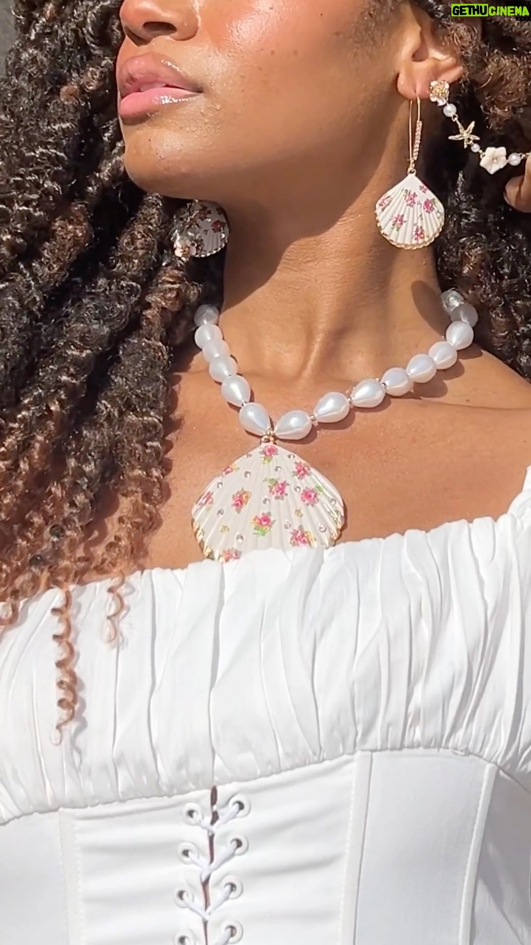 Betsey Johnson Instagram - If it's not an Aquamarine summer we don't want it. Right, @chazlyn.yvonne? 🌊🐚