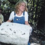 Bette Midler Instagram - What a jolt to realize I’ve been picking up trash for 25 years, and the Diva’s work is still not done. Pandemic be damned! Follow my passion project that is @NYRP! We’ve given a lot to NYC, and we would love for you to join us in continuing the work in any way you can.