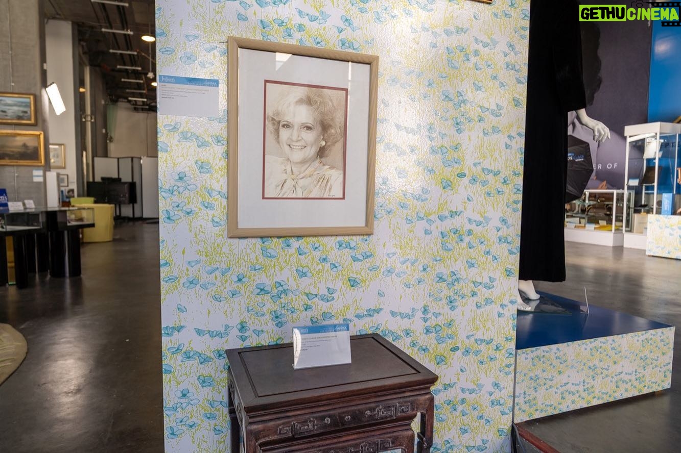 Betty White Instagram - Some photos from Julien’s Auctions Exhibition of The Life and Property of Betty White… if you’re in or around Los Angeles, stop by this week and check it out.