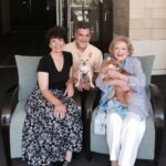 Betty White Instagram - Made some new friends while promoting #Pawgust for @discfamily! #FromWagstoRiches Tune in for some really Pawsome shows throughout August!