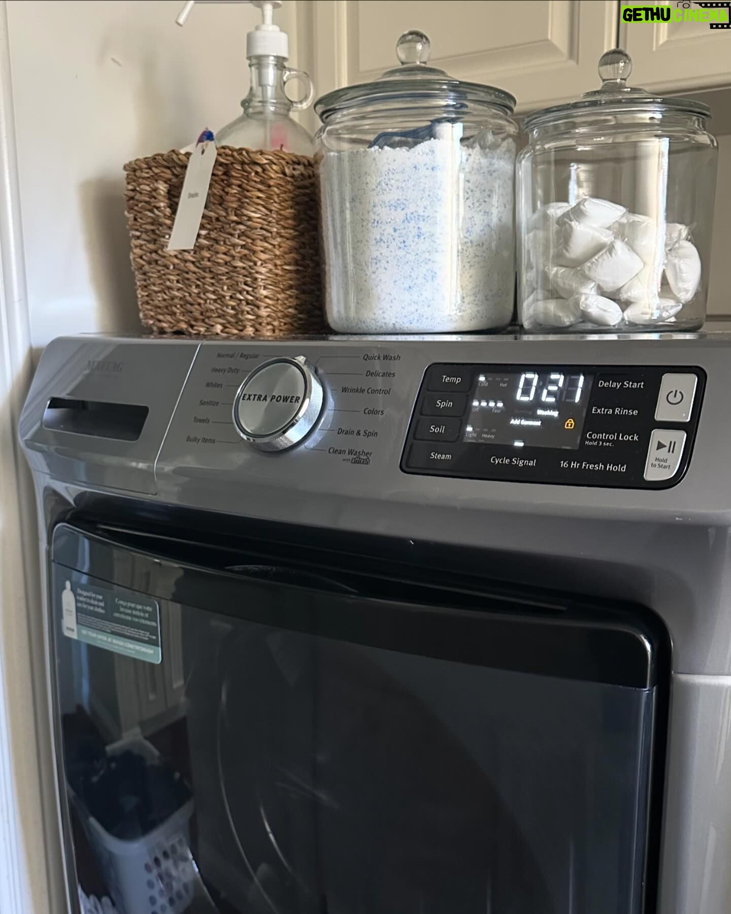 Beverley Mitchell Instagram - #ad I am so grateful for my @maytag Front Load Washer with Extra Power and 16-Hr Fresh Hold® option. Not having to worry about when the wash is done and having the confidence that my clothes will still be fresh hours later is a game changer. I am always doing so much at once and finding anything that makes laundry a little easier is a must for me. So if you’re in the market for a new washer and dryer, check out Maytag.com for all the amazing options. #maytagpartner