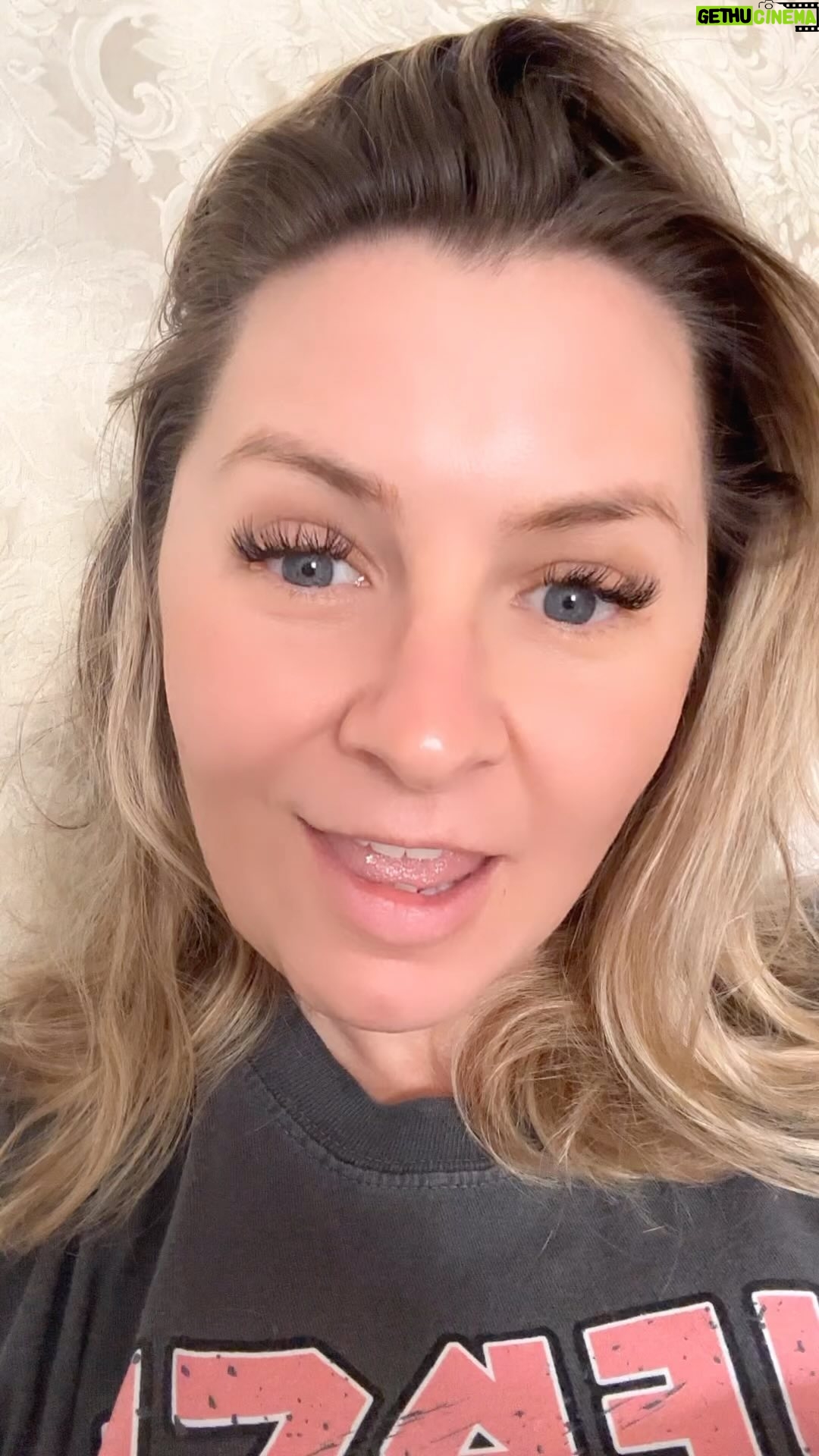 Beverley Mitchell Instagram - It’s time! To take risks! To make things happen! #letsdothis #lfg