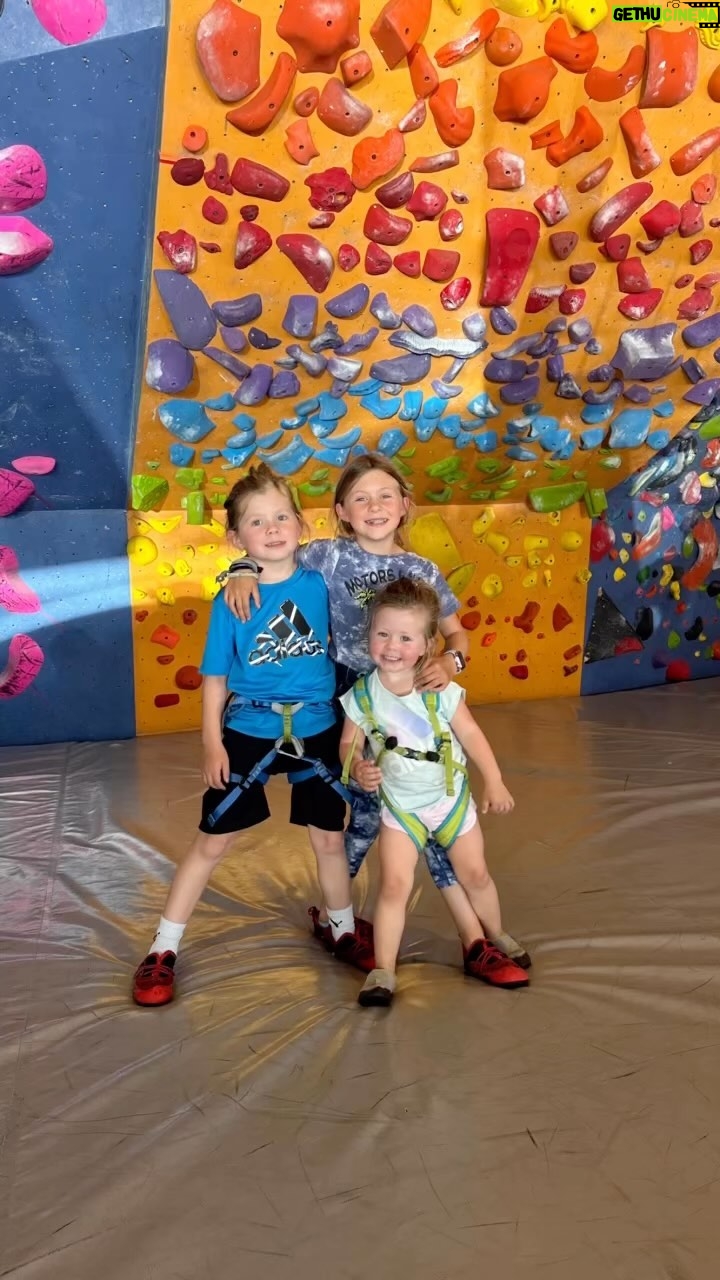Beverley Mitchell Instagram - Teach them to be fearless! Teach them to challenge the selves! Teach them to live without boundaries! #borntobewild #climb #familytime #raisethemwild @iamkenzielynne @huttshuddle @littlemissmayzie
