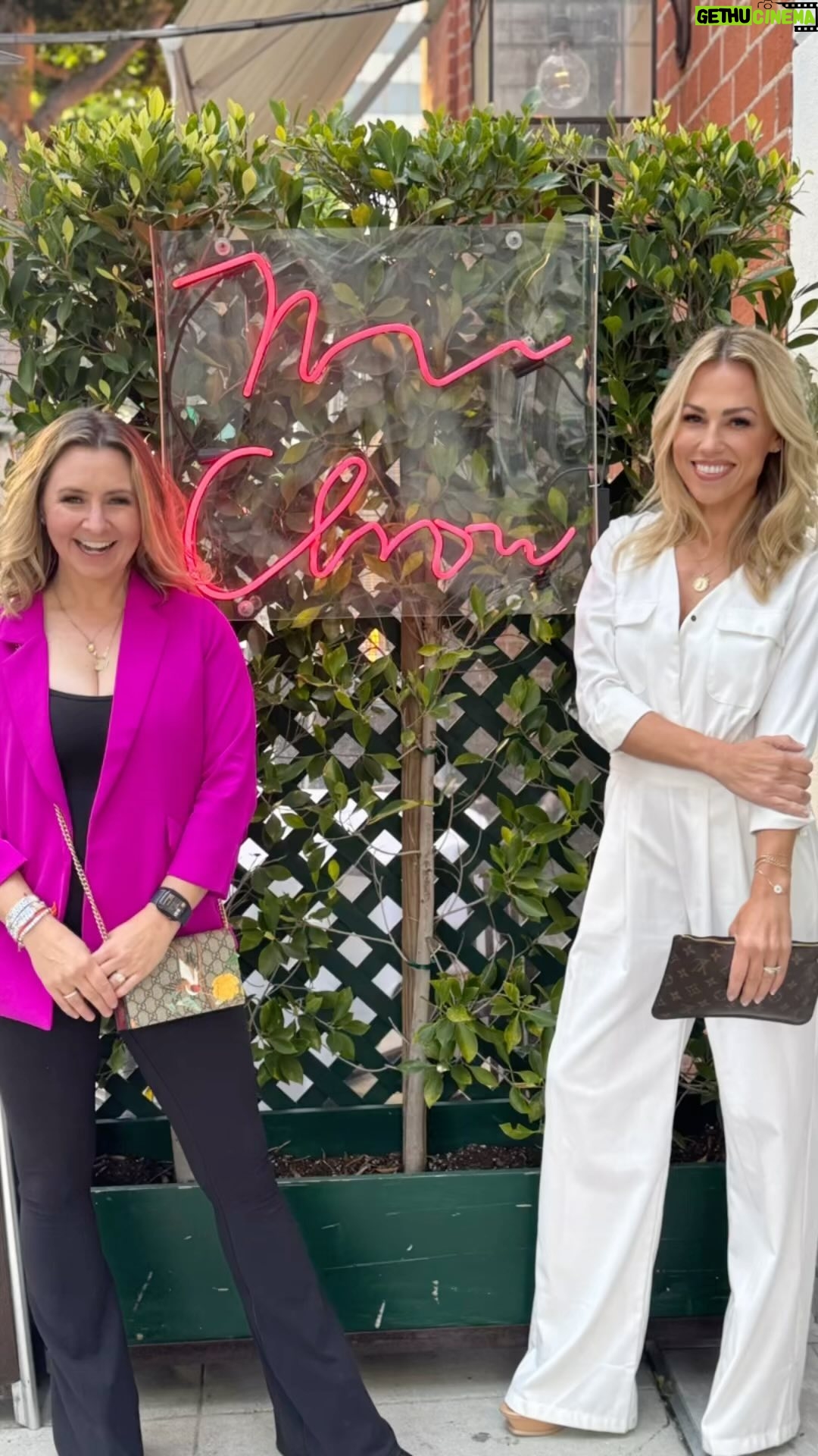 Beverley Mitchell Instagram - Fun night celebrating some beautiful women at @mrchow thank you @jessicahall @vanessachow07 @papermagazine for the invite! And @goodcarmacree @iamnicolelevine you are my ride or dies! β€οΈ also obsessed with my blazer from @skiesareblueclothing I think Blazers are my thing! I need one in every color!!!! β€οΈππππππ§‘