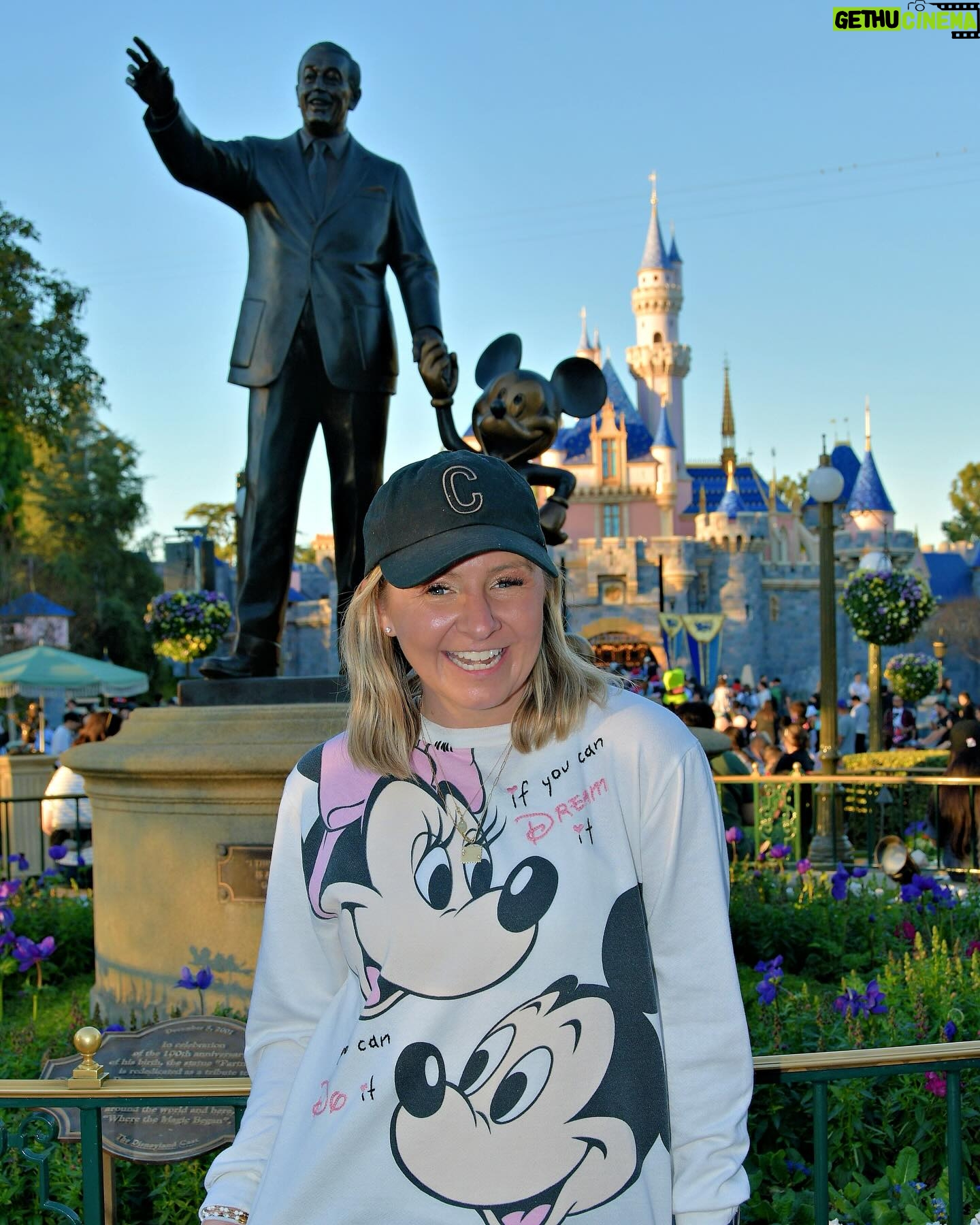 Beverley Mitchell Instagram - So I reached out to my friends @istolemyboyfriendsshirt to create something special for our @disneyland trip and boy did they deliver!! To celebrate @huttshuddle birthday we went to the #happiestplaceonearth. So I told @istolemyboyfriendsshirt to surprise me and what they didn’t know is Hutton did a big report on #waltdisney last year (because he is obsessed with all things #disney) and his quote was “If you Dream it, you Can do it!” So not only was this so cute but there is so much meaning and memories! Leave it to @istolemyboyfriendsshirt to create such a special piece that I will cherish forever and always! #vintage #embroidery #disneyland #mickeyamdminnie Would you wear something like this???