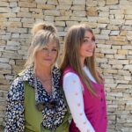 Beverly Bello Instagram – Meilleure amie pour la vie 🌺 Pâques en famille 🐣 #mum #dad #family #amour❤️