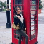 Beverly Bello Instagram – London 🇬🇧🎄☎️