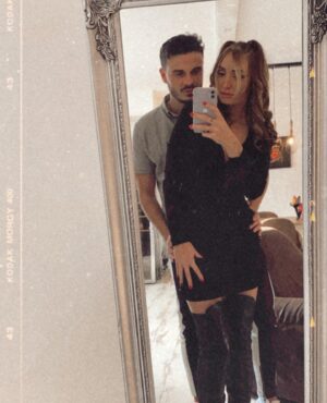 Beverly Bello Instagram - Retrouvez dès maintenant notre premier petit cocon d’amour sur @6play dans le nouveau format VIP HOUSE TOUR épisode 5 🏡 @noah_kaa_off ❤️ #w9lachaine #m6 #homesweethome #loveyou #love #suddelafrance #montpellier #amour #homedecoration #tropdamour #him #family #sud