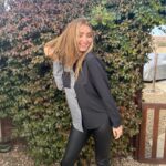 Beverly Bello Instagram – 🚨 BIG CONCOURS INSTAGRAM 🚨
Www.grossiste-en-ligne.com
La seule boutique en ligne de vêtements pour femme à vendre à prix grossiste aux particuliers ❤️

Des gains  d’une valeur de plus de 1500€ à gagner🍀🤑 ! 
Pour participer c’est très simple:
-Être abonnée à @grossiste_enligne et mon compte @beverly_b_officiel
-Liker cette publication et inviter 2 amis en commentaires à participer!
– Créer un compte particulier ou professionel sur www.grossiste-en-ligne.com
-Doublez vos chances en partageant le post et taguant @grossiste_enligne 🍀✨

🌟Un gagnant sera tiré au sort chaque mercredi pendant 11 semaines sur leur instagram @grossiste_enligne du 01 décembre 2021 au 09 Février 2022
et remportera 100€ de bons d’achats chez www.grossiste-en-ligne.com🌟

Et comme grand final le 09 Février 2022 parmi tous les participants, un grand gagnant remportera une carte cadeau SEPHORA d’une valeur de 100€, 100€ de bons d’achats Modress.com et 200€ de bons d’achats grossiste-en-ligne.com💥🛍🤩

 Retrouvez toutes mes tenues sur leurs sites et profitez de -10% sur tout le site avec mon code: Beverly10
 www.grossiste-en-ligne.com