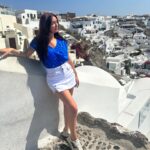 Beverly Bello Instagram – 💙🤍 

#santorinigreece #santorini #grece #travelphotography