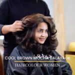 Bhama Instagram – Looking for a way to refresh your look and stay cool this summer? Look no further than the hottest hair trend of the season – cool deep brown mocha balayage, just like the stunning Bhamaa✨💫

@bhamaa recently visited Vurve Salon, Kochi and got her hair styled by our very own director, @shami_audo_k . The result? A gorgeous, dimensional hair color that’s perfect for beating the summer heat.

Here’s why you’ll love the cool deep brown mocha balayage:
* Cooler tones: These highlights help to counteract the brassiness that can come with summer sun, keeping your hair looking fresh and vibrant.
* Low maintenance: Balayage is a low-maintenance hair color technique, so you can spend less time in the salon and more time enjoying the summer weather.
* Versatility: This hair color can be dressed up or down, making it perfect for any summer occasion.

Ready to transform your hair like Bhama Kurup?
Head over to Vurve Salon Kochi and book your appointment with Shami today! Limited slots available, so don’t miss out!

FOR APPOINTMENTS
Call: 8925814880
Open all day | 10AM – 9PM
Location: The Croft, Kacheripady, Kochi

#VurveSalonKochi #HairColor #SummerHair #Balayage #CoolBrownMocha #BeatTheHeat #HairTransformation #SummerVibes #booknow