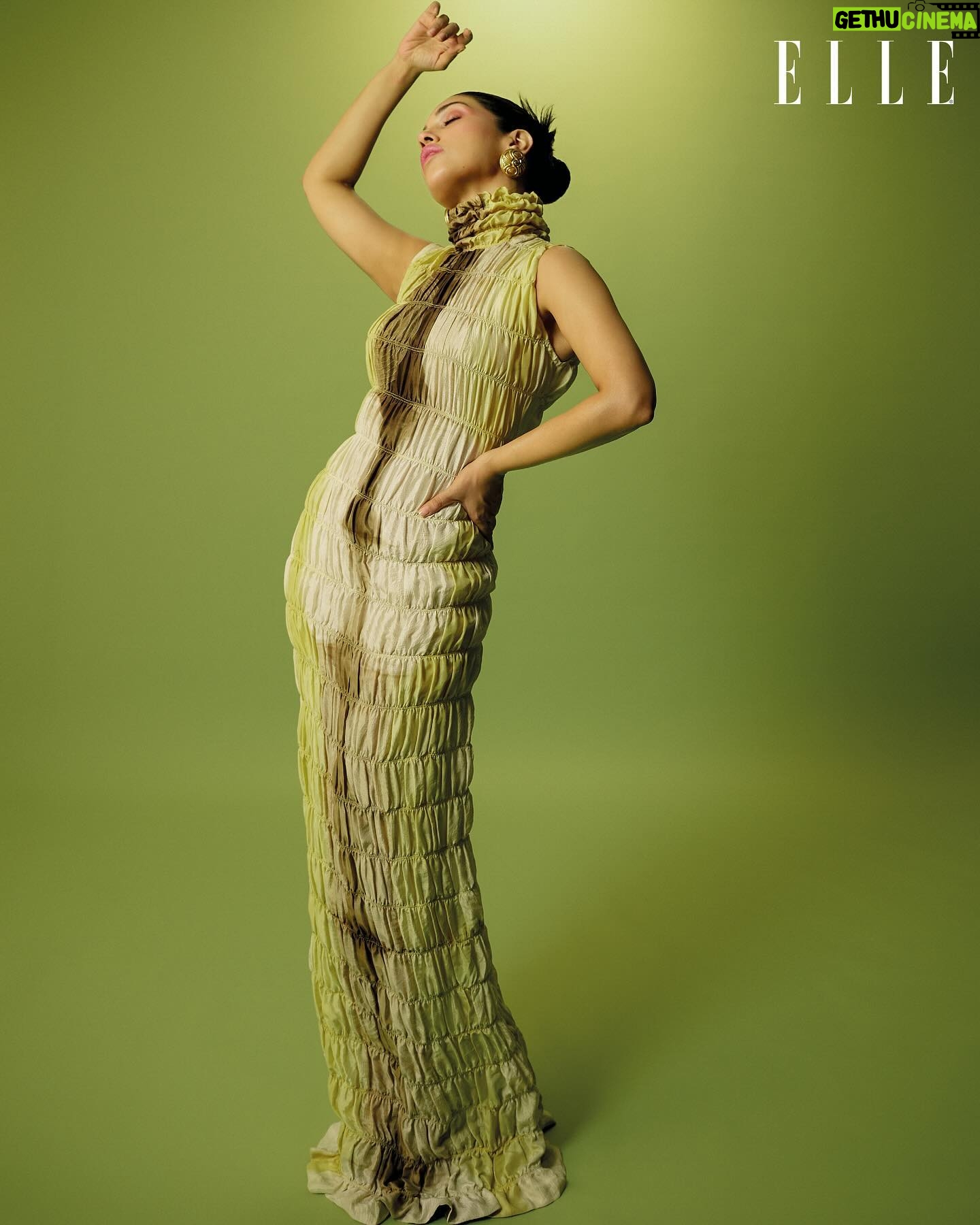 Bhumi Pednekar Instagram - Eco-Chic with @elleindia ๐๐ Look 1 Marissa Dress by @mekostudio_. Vintage Moschino upside down heart earrings by @viangevintage Look 2 Zinnia embroidered blouse and draped skirt co-ord by @studiorigu. Vintage Valentino chunky rose earrings by @viangevintage Look 3 Ripple stretch dress by @sonamkhetan_rtw. Vintage carved pink stone statement earrings by @viangevintage Look 4 Scarlet inferno gown by @vaishalisstudio. Vintage Valentino chunky rose earrings by @viangevintage _________________________ ELLE India Editor: @aineenizamiahmedi Photographer: @hunar.daga Fashion Editor: @zohacastelino Asst. Art Director: @mount.juno__ (Cover Design) Fashion Assistant: @komal_shetty_ (styling) Words: @words.by.hasina Hair: @sonam_hw Makeup: @eshwarlog Bookings Editor: @alizaafatmaa Assisted by: @nirali_p1(styling), @jasleen.narang (bookings) Production: @ikp.insta Artistโs Reputation Management: @yrf _________________________ #ELLEIndia #CoverStar #ELLE #BhumiPednekar #Sustainability #HomeGrown