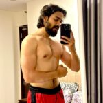 Bhuvan Bam Instagram - March bhi khatam ho gaya doston! Kuch flashbacks iss mahine ke 🥰🌟 #MarchDump