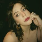 Bia Arantes Instagram - daqui a pouco agosto acaba e vai faltar 4 meses pro fim do ano Tempo e Memória