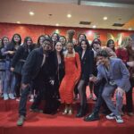 Bia Arantes Instagram - Pré-estreia de @perdidafilme ontem super emocionante! Não consegui tirar foto com vários amigos que foram, mas não podia estar mais feliz por tê-los lá! ♥️✨ Em breve começo a soltar as fotos da filmagem 😛 Parabéns a cada pessoa que fez parte de projeto que amamos tanto e que ficou tão lindo! Amo vocês ✨👟 @perdidafilme 13 de julho nos cinemas do Brasil! Cinemark Shopping Eldorado