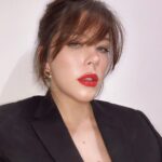 Bia Arantes Instagram - daqui a pouco agosto acaba e vai faltar 4 meses pro fim do ano Tempo e Memória