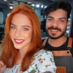 Bia Arantes Instagram – hoje a produção foi todinha dele! Meu amigo @vitorioov ♥️🎈
Cabelo pra Teodora seguir muito ruiva e essa make incrível! 
Obrigada amigo! 
@cristhofergloe não pôde estar conosco hoje, mas logo estaremos todos juntos de novo!