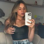 Bia Torres Instagram - i hate it here so i'll go to secret gardens in my mind 🎀🎶🎀🎶🎀🎶