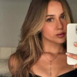 Bia Torres Instagram - i hate it here so i'll go to secret gardens in my mind 🎀🎶🎀🎶🎀🎶