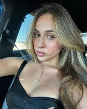 Bia Torres Instagram - before I go 🛫