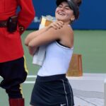 Bianca Andreescu Instagram - Wow. Words can’t describe this feeling. Not the way I expected things to go but playing in front of my home crowd and being able to take the title here is truly a blessing. Thank you all for your support ❤️ #3 #proudCanadian