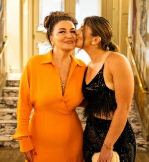 Bianca Andreescu Instagram - happy birthday to my badass mama, I love you infinity!! thank you for all you do. you’re my everything 🤍🦋