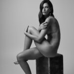 Bianca Balti Instagram - LOVE YOUR SELF! Love is action, not words. When I chose to undergo a double mastectomy last year to substantially reduce my risk of contracting breast cancer, I felt empowered by this act of self love. Whenever I make time for my health, whether physical or mental, whether in the small daily actions or during the hardships of life, I’m giving true meaning to my existence. I used to think that making time for myself was selfish, but I came to realize that without taking care of me I can’t take care of nobody else; and as a parent I don’t have that luxury. It’s the new year, girls, it’s the time for new resolutions. Let’s invest in ourselves. Let’s give ourselves time, space, boundaries, and ultimately some love! Fotógrafo: @rociorramos Realización: @barbaragarralda Maquillaje: @bianca__marzocchi Peluquería: @vickymarcosg para Sebastián profesional Manicura: @lucerohurtadonails Entrevista: @saiz_claudia