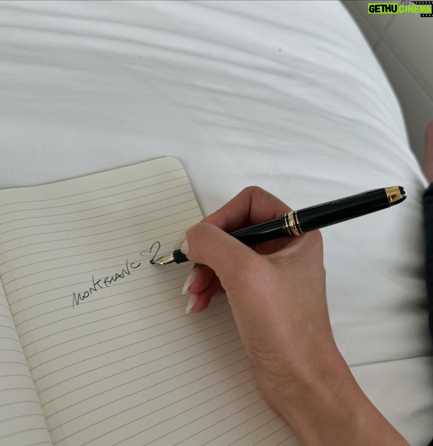 Bianca Balti Instagram - Happy 100th Birthday Meisterstück! @montblanc 🔏🖤 #MST100 #LetsWrite @marcotomasetta_dd the creative director of Montblanc is from my hometown, Lodi. He started his career at Dolce&Gabbana, just like me, and he’s a beautiful soul. This special birthday has brought us together, and for that, I’m forever grateful. ♾️