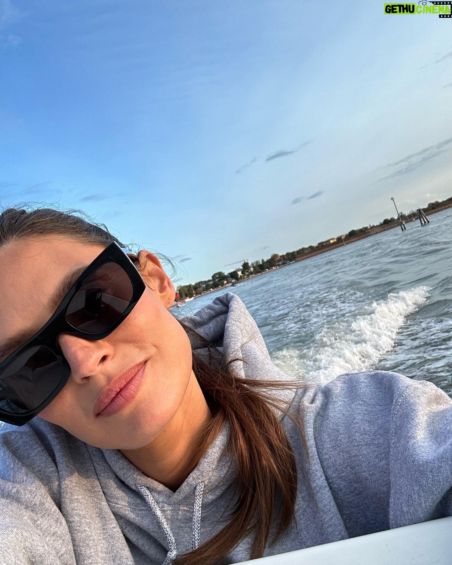 Bianca Balti Instagram - Sundays are for Self-love 💘 #amati