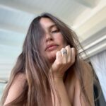 Bianca Balti Instagram - I thought life without substances would be a lame one. Instead the sober I get, the better life becomes. Happy sober birthday to me ✨