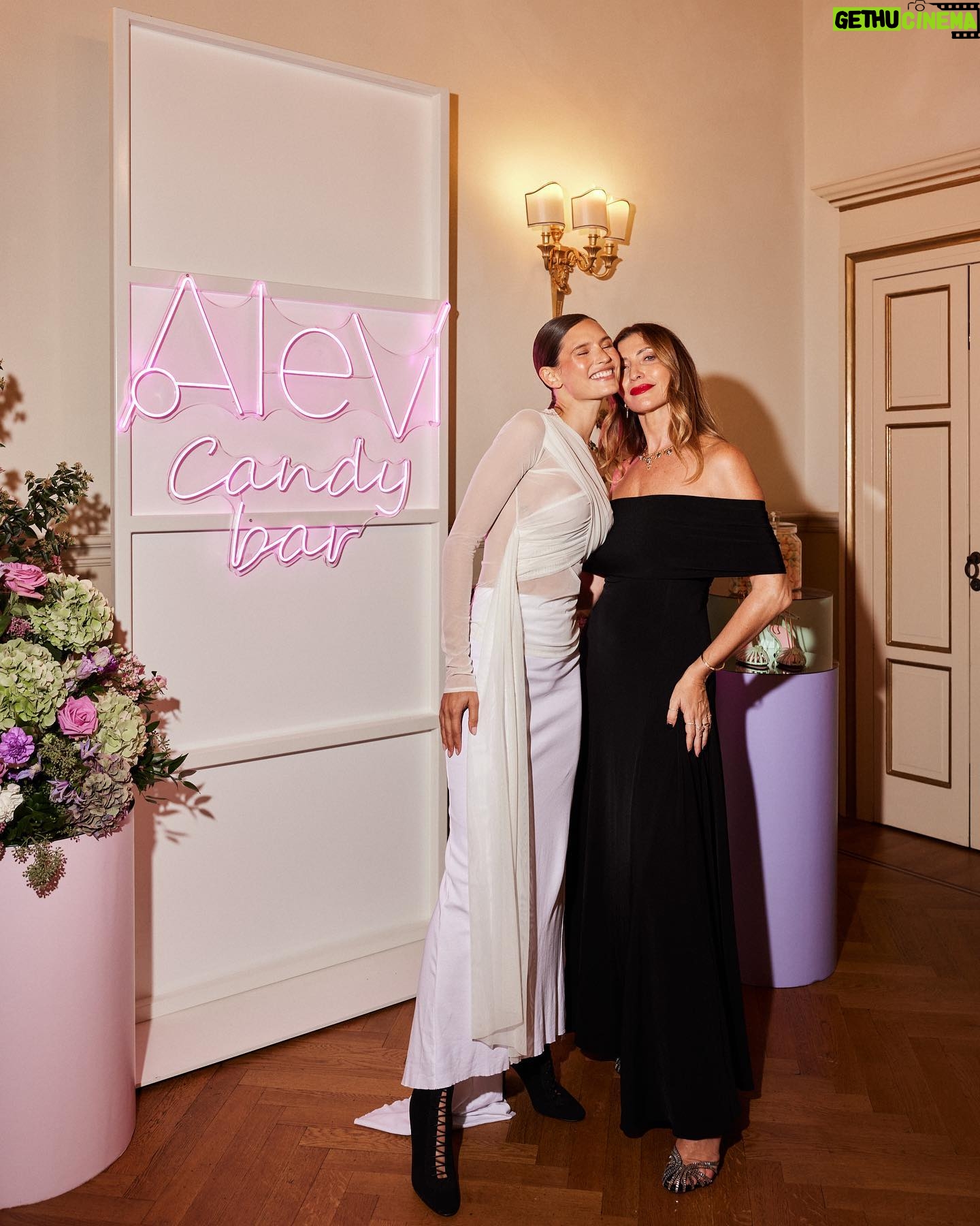 Bianca Balti Instagram - My bestie @valemicchetti & her shoes @alevimilano 👯♀️💘🩰🍭