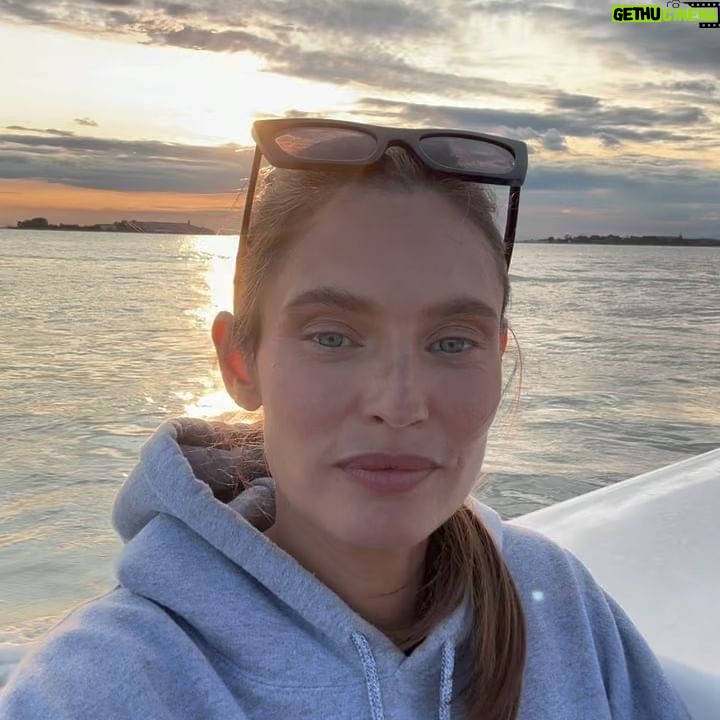 Bianca Balti Instagram - Sundays are for Self-love 💘 #amati