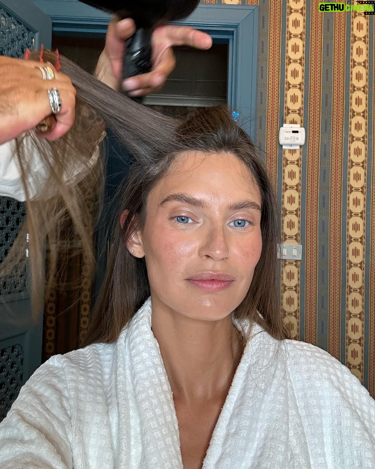 Bianca Balti Instagram - Sundays are for Self-love 💘 #amati