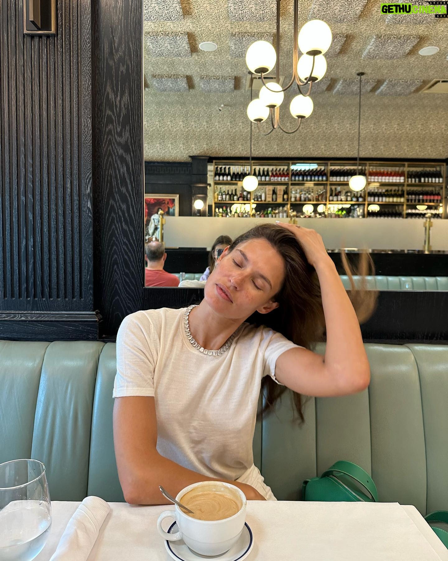 Bianca Balti Instagram - Sundays are for Self-love 💘 #amati