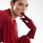 Bianca Balti Instagram - LOVE YOUR SELF! Love is action, not words. When I chose to undergo a double mastectomy last year to substantially reduce my risk of contracting breast cancer, I felt empowered by this act of self love. Whenever I make time for my health, whether physical or mental, whether in the small daily actions or during the hardships of life, I’m giving true meaning to my existence. I used to think that making time for myself was selfish, but I came to realize that without taking care of me I can’t take care of nobody else; and as a parent I don’t have that luxury. It’s the new year, girls, it’s the time for new resolutions. Let’s invest in ourselves. Let’s give ourselves time, space, boundaries, and ultimately some love! Fotógrafo: @rociorramos Realización: @barbaragarralda Maquillaje: @bianca__marzocchi Peluquería: @vickymarcosg para Sebastián profesional Manicura: @lucerohurtadonails Entrevista: @saiz_claudia