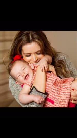 Bianca Castanho Instagram - Vídeo mais lindo do mundo, que eu ganhei no dia das mães,  editado pela Cecília 🥹😍💞👭🏼💗 Maior Amor do Mundo!!!! Me sinto muito abençoada por ser sua mãe e sem dúvida nenhuma, esse é o meu melhor papel e o mais importante da minha vida!!!! Meu amor, minha melhor companhia, minha parceira de filmes, de jogos, de karaokê… minha alegria, minha luz, minha vida todinha!!!! Te amo ao infinito e além 🫶🏻♾️❤️ #maeefilha