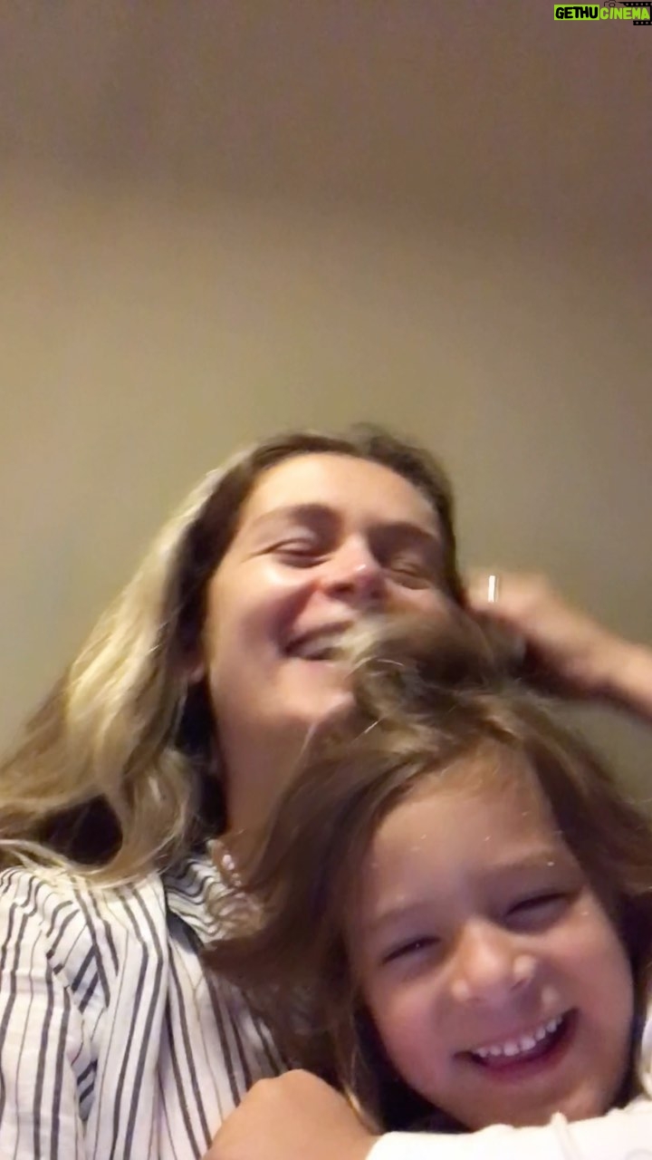 Bianca Castanho - 88.8K Likes - Achados do rolo de câmera 🥰👭🏼💞 A razão do meu melhor sorriso e da minha maior felicidade… meu amor infinito… Te amo filha!!! ♾️💗 #diadofilho