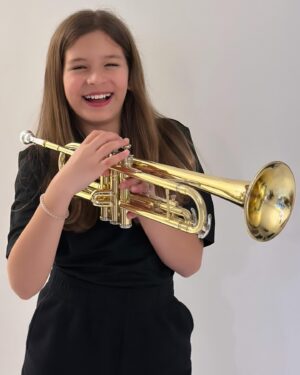 Bianca Castanho Instagram - Minha trompetista 🥰😍🎺🎼💖