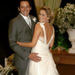 Bianca Castanho Instagram - Ontem foi o nosso aniversário de casamento… 14 anos desse dia… do dia que eu fiz a minha melhor escolha. Já vivemos tantas coisas juntos… tantas alegrias, tantos desafios, superamos muitos obstáculos, mudamos de casa, de país, amadurecemos… e o principal, tivemos a nossa filha, que é o amor das nossas vidas, para completar a nossa família e fortalecer ainda mais o nosso amor!!! Tenho muito orgulho da nossa história, da nossa parceria, da nossa cumplicidade e me sinto muito feliz e abençoada por poder compartilhar essa caminhada da vida ao seu lado! Te amo ontem, hoje e para sempre ❤️ @henryscanfield