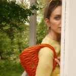 Bige Önal Instagram – I’m in dreamland, with my dream bag 🧡 
@miumiu 

#miumiu #miuwander #reklam