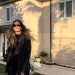 Bige Önal Instagram – İyi haftalar herkese🙃🤎