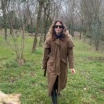 Bige Önal Instagram - En sevdiğim Pazar, böyle bir Pazar 🌳🐶🥰